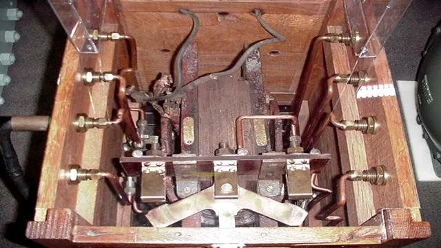 what was the first welding machine 1 what was the first welding machine