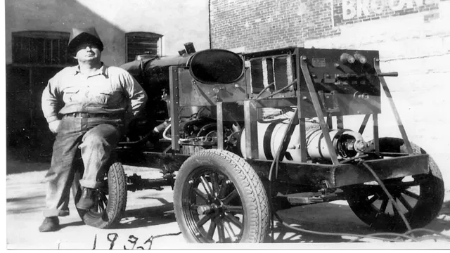 what was the first welding machine